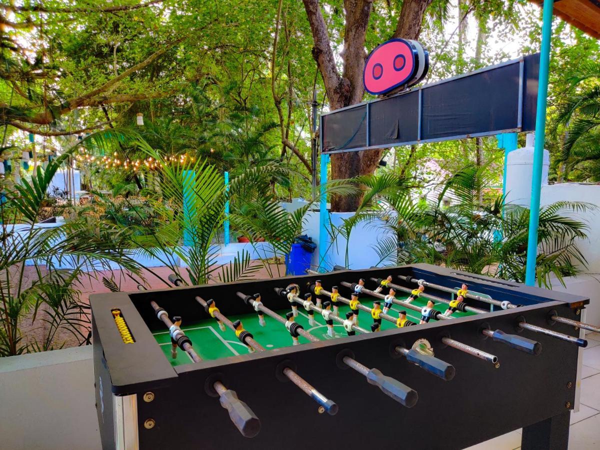 Piggy Calangute By Urban Nomads - Dorms & Pvt Rooms GOA Esterno foto