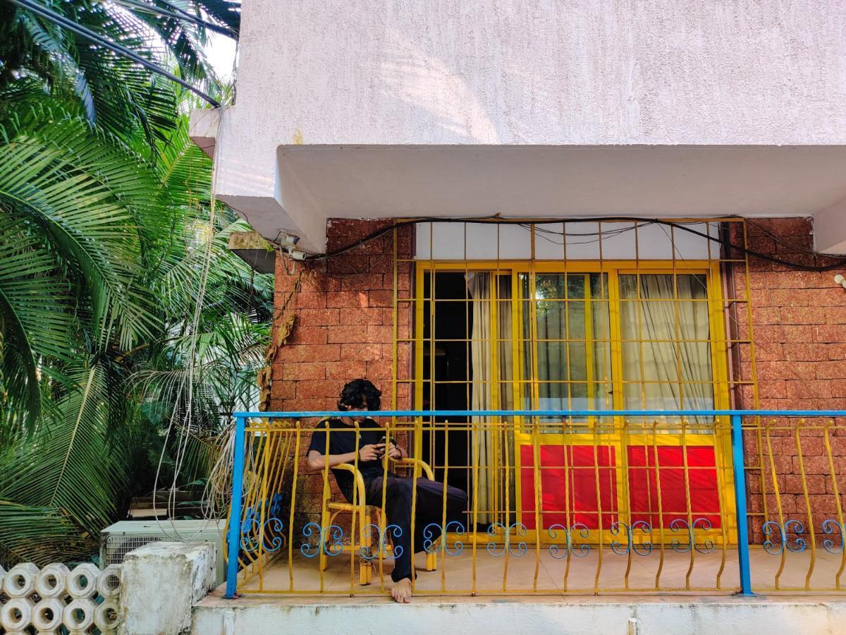 Piggy Calangute By Urban Nomads - Dorms & Pvt Rooms GOA Esterno foto
