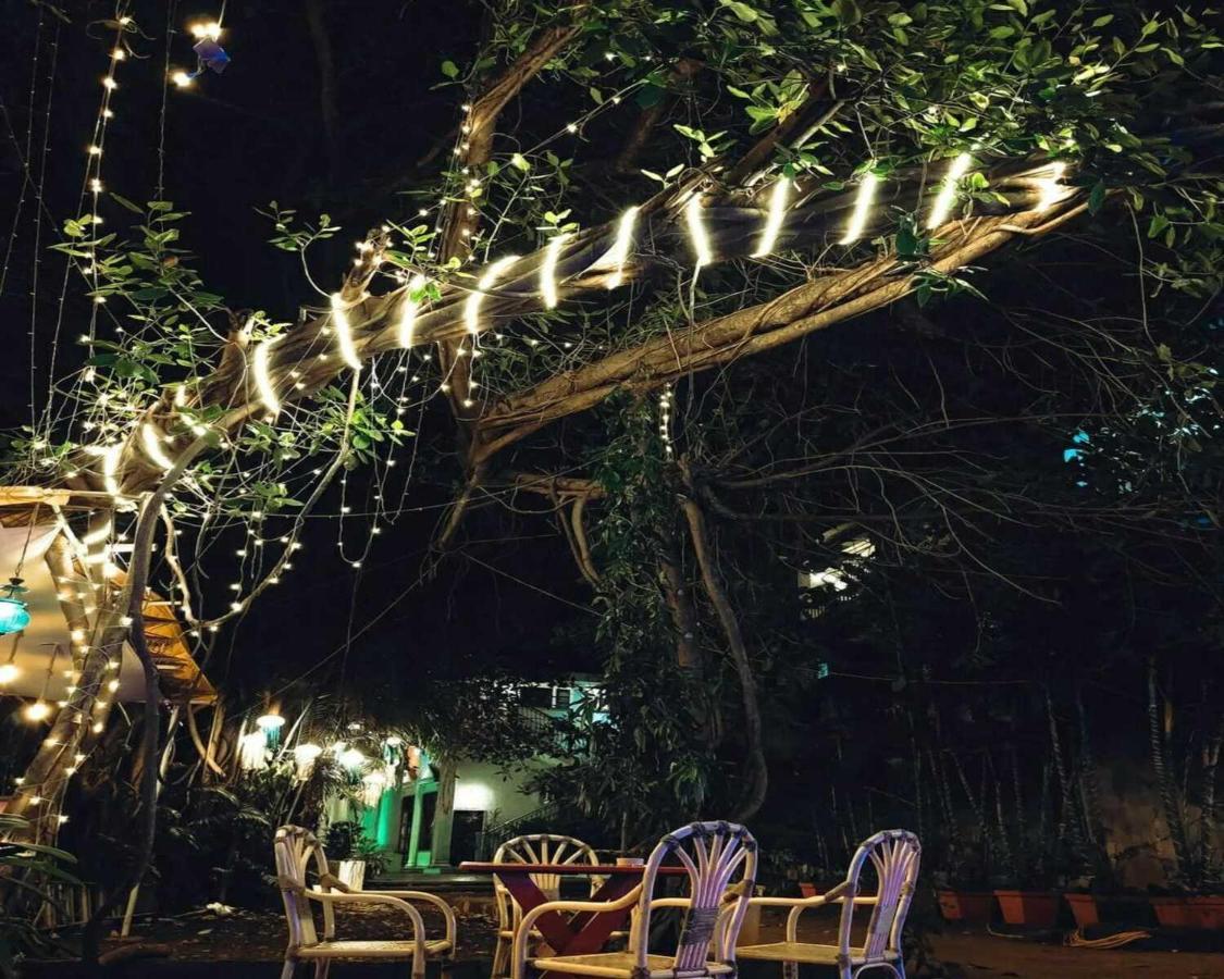 Piggy Calangute By Urban Nomads - Dorms & Pvt Rooms GOA Esterno foto