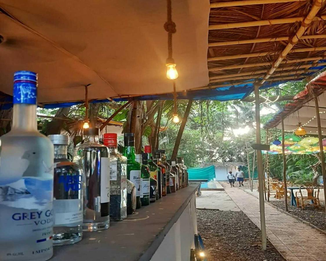 Piggy Calangute By Urban Nomads - Dorms & Pvt Rooms GOA Esterno foto